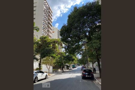 Apartamento para alugar com 244m², 3 quartos e 3 vagas Apartamento para alugar com 244m², 3 quartos e 3 vagasVista da rua