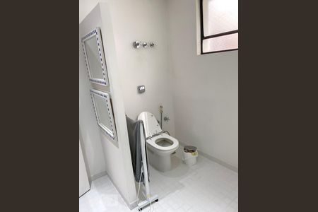 Apartamento para alugar com 244m², 3 quartos e 3 vagas Apartamento para alugar com 244m², 3 quartos e 3 vagasBanheiro - suíte master