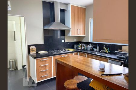 Apartamento para alugar com 244m², 3 quartos e 3 vagas Apartamento para alugar com 244m², 3 quartos e 3 vagasCozinha