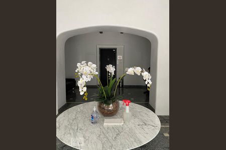 Apartamento para alugar com 244m², 3 quartos e 3 vagas Apartamento para alugar com 244m², 3 quartos e 3 vagasHall