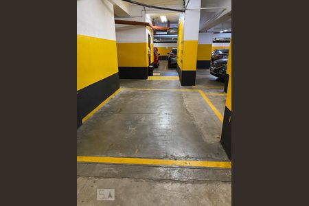 Apartamento para alugar com 244m², 3 quartos e 3 vagas Apartamento para alugar com 244m², 3 quartos e 3 vagasGaragem