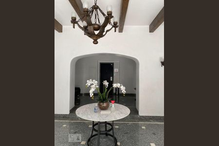 Apartamento para alugar com 244m², 3 quartos e 3 vagas Apartamento para alugar com 244m², 3 quartos e 3 vagasHall