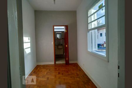 Suíte de casa à venda com 3 quartos, 180m² em Água Branca, São Paulo