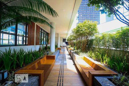 Apartamento para alugar com 45m², 1 quarto e 1 vaga Apartamento para alugar com 45m², 1 quarto e 1 vagaÁrea da piscina