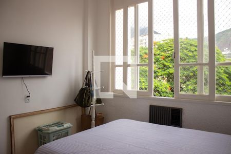 Quarto 1 de apartamento para alugar com 3 quartos, 80m² em Botafogo, Rio de Janeiro