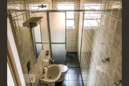 Banheiro de casa para alugar com 2 quartos, 110m² em Jardim Independência, São Paulo