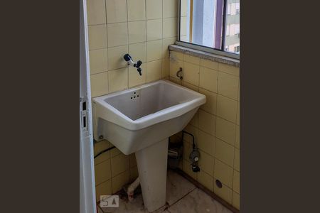 Apartamento à venda com 42m², 1 quarto e sem vagaÁrea de Serviço