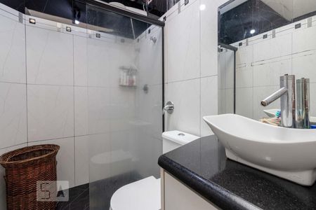 Banheiro de casa de condomínio à venda com 2 quartos, 124m² em Vila Nova Conceição, São Paulo