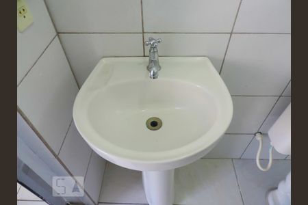 Banheiro - Torneira de apartamento para alugar com 2 quartos, 50m² em Córrego Grande, Florianópolis