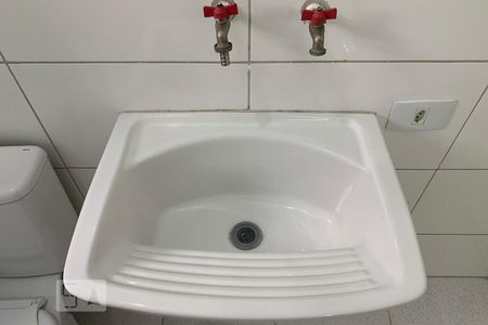 Studio para alugar com 18m², 1 quarto e sem vaga Studio para alugar com 18m², 1 quarto e sem vagaBanheiro e Área de Serviço