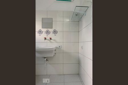 Studio para alugar com 18m², 1 quarto e sem vaga Studio para alugar com 18m², 1 quarto e sem vagaBanheiro e Área de Serviço