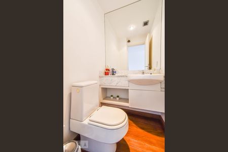 Lavabo de apartamento para alugar com 2 quartos, 280m² em Jardim das Bandeiras, São Paulo