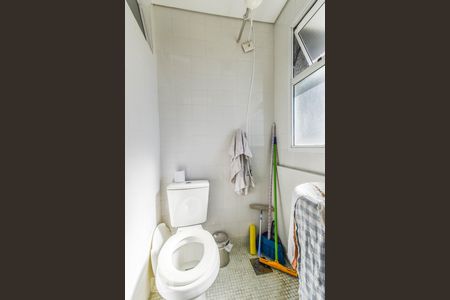 Apartamento para alugar com 280m², 2 quartos e 2 vagas Apartamento para alugar com 280m², 2 quartos e 2 vagasBanheiro de Serviço