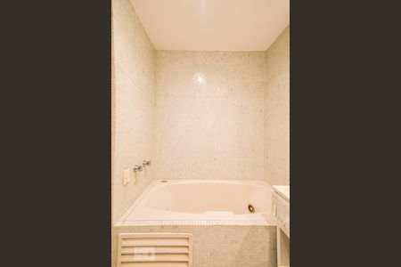 Apartamento para alugar com 280m², 2 quartos e 2 vagas Apartamento para alugar com 280m², 2 quartos e 2 vagasSuíte 1 - Banheiro