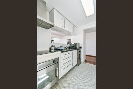 Apartamento para alugar com 280m², 2 quartos e 2 vagas Apartamento para alugar com 280m², 2 quartos e 2 vagasCozinha