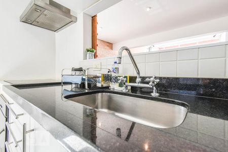 Apartamento para alugar com 280m², 2 quartos e 2 vagas Apartamento para alugar com 280m², 2 quartos e 2 vagasCozinha