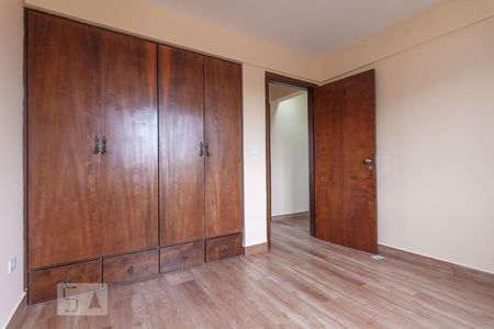 Quarto 2 de apartamento para alugar com 2 quartos, 60m² em Bacacheri, Curitiba