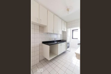 Cozinha de apartamento para alugar com 2 quartos, 65m² em Chácara Inglesa, São Paulo