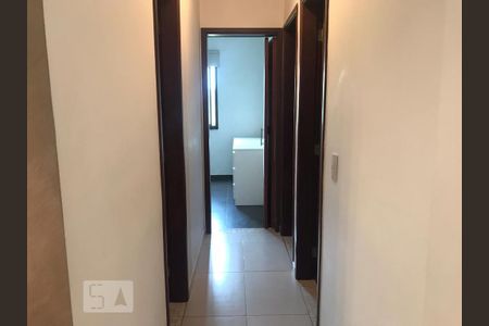 Corredor de apartamento para alugar com 3 quartos, 83m² em Paraíso do Morumbi, São Paulo