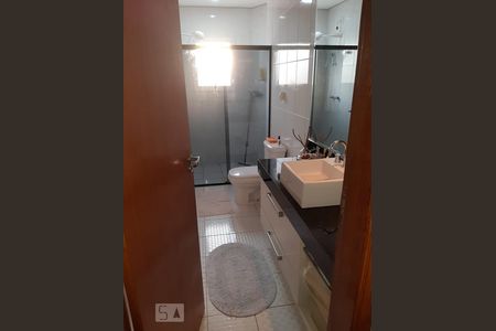 Banheiro de casa para alugar com 3 quartos, 170m² em Vila Palmeiras, São Paulo