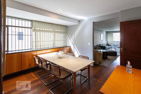 Apartamento para alugar com 180m², 4 quartos e 2 vagas Apartamento para alugar com 180m², 4 quartos e 2 vagasCopa