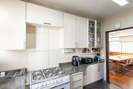 Apartamento para alugar com 180m², 4 quartos e 2 vagas Apartamento para alugar com 180m², 4 quartos e 2 vagasCozinha