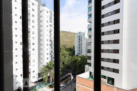 Apartamento para alugar com 180m², 4 quartos e 2 vagas Apartamento para alugar com 180m², 4 quartos e 2 vagasVista do quarto 1
