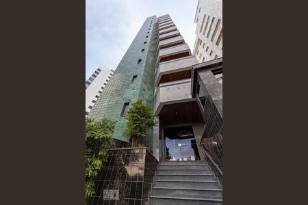 Apartamento para alugar com 180m², 4 quartos e 2 vagas Apartamento para alugar com 180m², 4 quartos e 2 vagasFachada