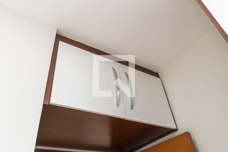 Apartamento à venda com 90m², 3 quartos e 2 vagasQuarto 2 - Armários