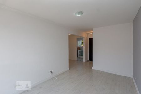Sala de apartamento para alugar com 3 quartos, 75m² em Jardim Petrópolis, São Paulo