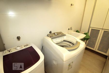Apartamento à venda com 89m², 2 quartos e sem vagaLavanderia