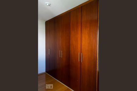 Apartamento à venda com 70m², 3 quartos e 2 vagasQUARTO 2