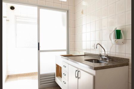 Apartamento à venda com 70m², 3 quartos e 2 vagasCOZINHA