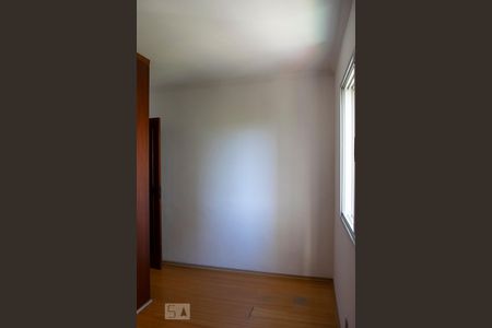 Apartamento à venda com 70m², 3 quartos e 2 vagasQUARTO 2