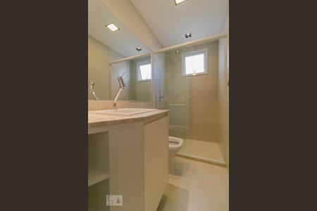 Banheiro da Suíte de apartamento para alugar com 2 quartos, 83m² em Novo Taquaral, Campinas