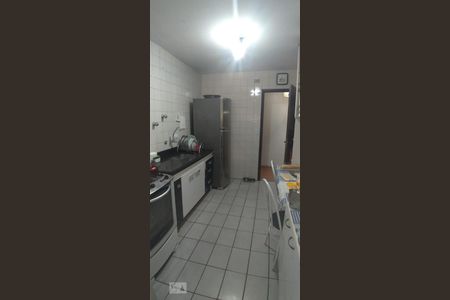 Cozinha de apartamento à venda com 2 quartos, 60m² em Vila Sofia, São Paulo