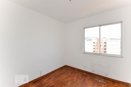 Apartamento à venda com 86m², 3 quartos e 2 vagasQuarto 2