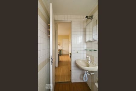 Banheiro de apartamento para alugar com 1 quarto, 35m² em Vila Paulista, São Paulo