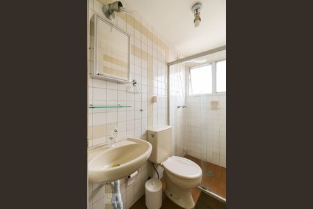 Banheiro de apartamento para alugar com 1 quarto, 35m² em Vila Paulista, São Paulo