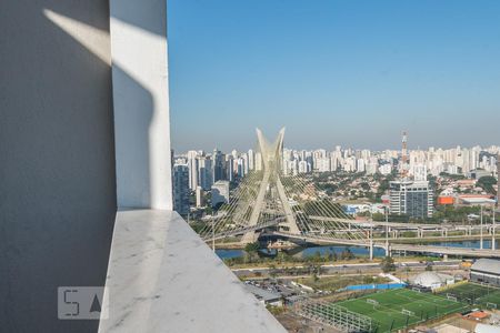 Apartamento à venda com 405m², 3 quartos e 4 vagasVista