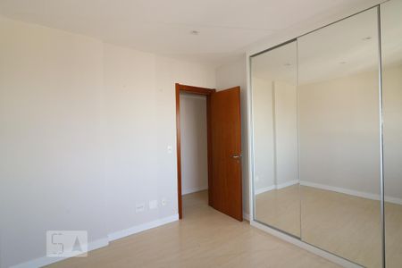 Apartamento à venda com 280m², 4 quartos e 3 vagas Apartamento à venda com 280m², 4 quartos e 3 vagasQuarto 2