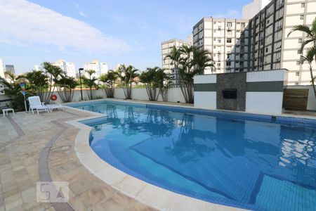 Apartamento à venda com 280m², 4 quartos e 3 vagas Apartamento à venda com 280m², 4 quartos e 3 vagasÁrea comum - Piscina