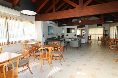 Apartamento à venda com 280m², 4 quartos e 3 vagas Apartamento à venda com 280m², 4 quartos e 3 vagasÁrea comum - Salão de festas