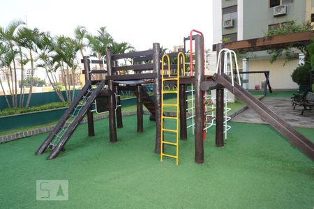 Apartamento à venda com 280m², 4 quartos e 3 vagas Apartamento à venda com 280m², 4 quartos e 3 vagasÁrea Comum - Playground
