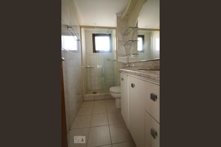 Apartamento à venda com 280m², 4 quartos e 3 vagas Apartamento à venda com 280m², 4 quartos e 3 vagasBanheiro Social 1