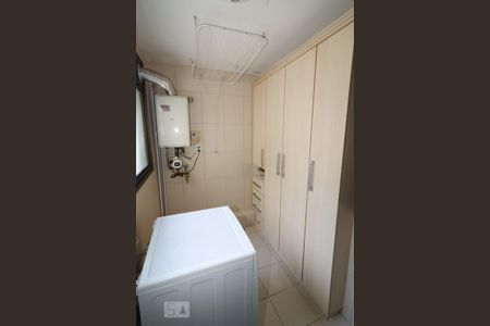 Apartamento à venda com 280m², 4 quartos e 3 vagas Apartamento à venda com 280m², 4 quartos e 3 vagasÁrea de Serviço