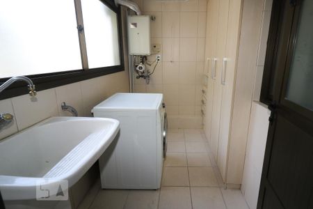 Apartamento à venda com 280m², 4 quartos e 3 vagas Apartamento à venda com 280m², 4 quartos e 3 vagasÁrea de Serviço
