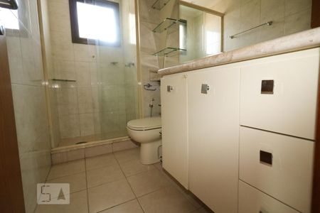 Apartamento à venda com 280m², 4 quartos e 3 vagas Apartamento à venda com 280m², 4 quartos e 3 vagasBanheiro Social 1