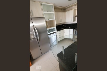 Apartamento à venda com 280m², 4 quartos e 3 vagas Apartamento à venda com 280m², 4 quartos e 3 vagasCozinha