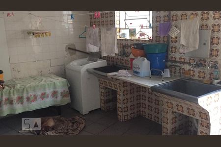 area de serviço de casa à venda com 3 quartos, 240m² em Jardim Londrina, São Paulo